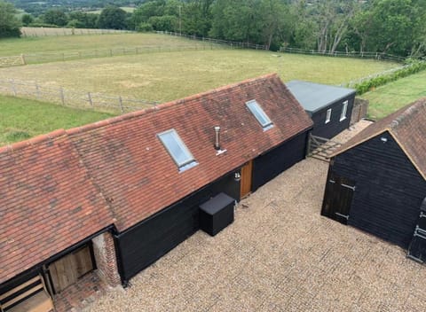 Quirky Barn Conversion Crowhurst Battle Apartment in Hastings