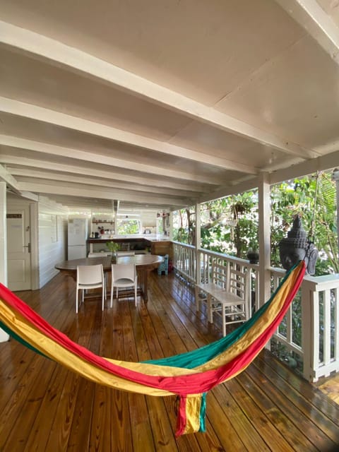 Akunamatata Guest House Cul de Sac Bed and Breakfast in Saint Martin