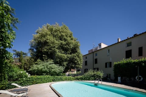 Swimming pool, Swimming pool