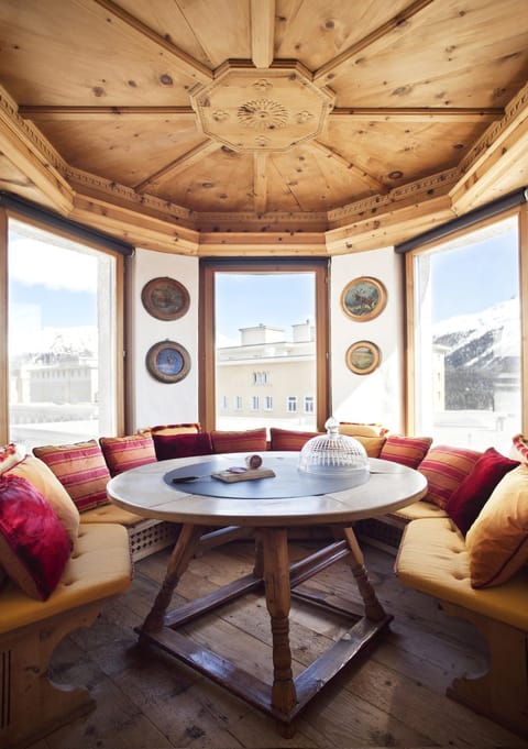 Top of the World Apartment Condo in Saint Moritz