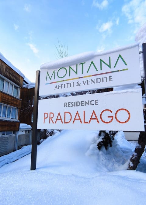 Facade/entrance, Property logo or sign, Winter, On site