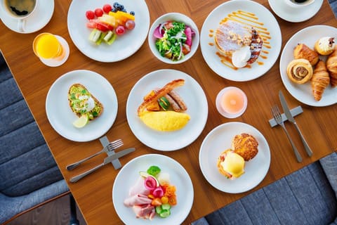 Restaurant/places to eat, Breakfast, Buffet breakfast