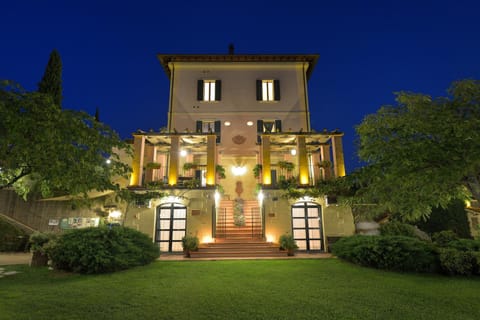 Property building, Night, Garden, Garden view