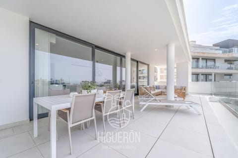 HigueronRentals El Dado Apartment in Fuengirola