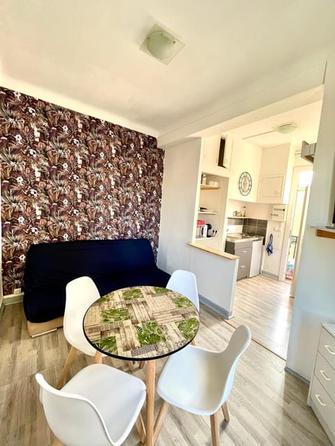 Appartement WHITE DESIGN Proche Cannes Apartment in Mougins