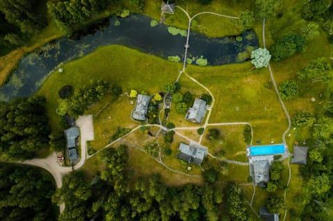 Day, Natural landscape, Bird's eye view, View (from property/room), Lake view, Swimming pool