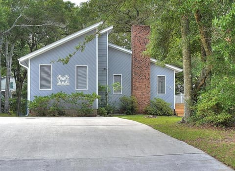 Tranquil Times House in Oak Island