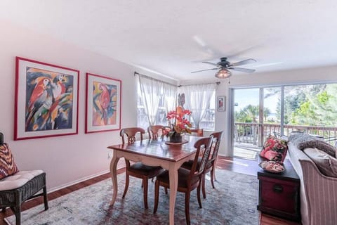 Your tranquil escape is found directly on the beach at the Serenity Beach Condo. Apartment in Siesta Beach