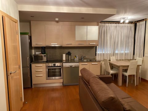 Kitchen or kitchenette, Living room