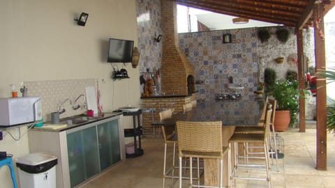 BBQ facilities, BBQ facilities, Kitchen or kitchenette, Dining area, Communal kitchen