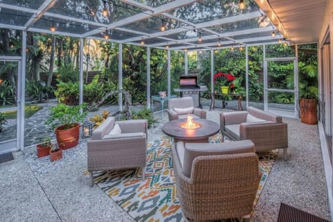 Get lost in the intoxicating relaxation of Siesta Key, in this luxurious private home. Casa in Siesta Key