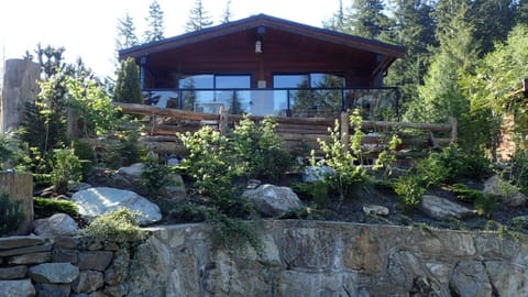 Wild Coast Chalets House in Port Renfrew