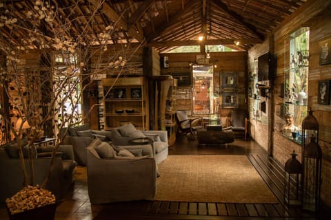 TV and multimedia, Seating area