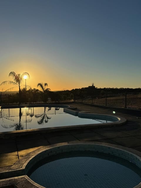 Swimming pool, Sunrise