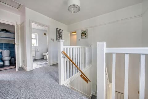 Exquisite 5 Bedrooms house for Leisure/Business Apartment in Nottingham