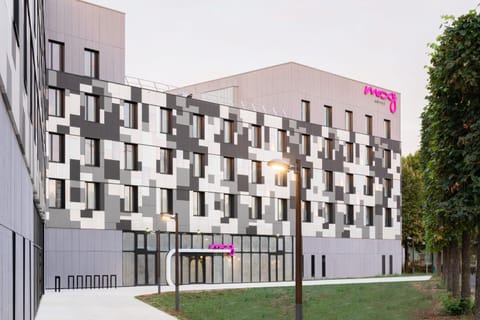 Moxy Paris Val d'Europe Hotel in Chessy