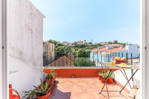 Vita Portucale ! Beato River View with Terrace Apartment in Lisbon