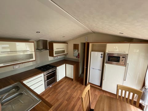 Kitchen or kitchenette, minibar, pet friendly, stove, toaster