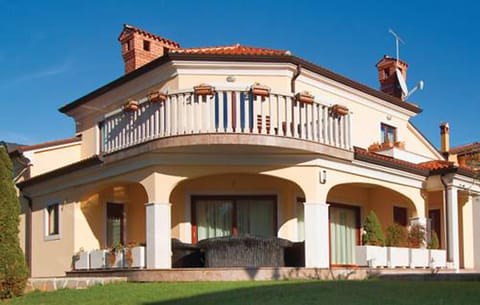 Patio, Bird's eye view, BBQ facilities, Garden, Balcony/Terrace, Banquet/Function facilities, City view, Garden view, Sea view, Street view