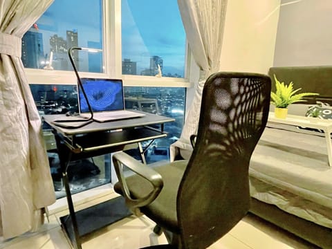 KSL City Mall 7-10pax 2B2B Netflix-SmartTV 65inch Apartment in Johor Bahru