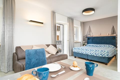 Living room, Bedroom