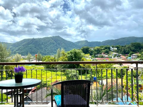 Balcony/Terrace, Mountain view