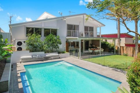 Laze @ Lighthouse - family home with heated pool House in Port Macquarie