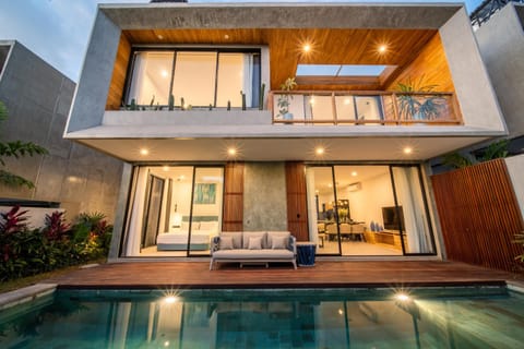 Property building, Swimming pool