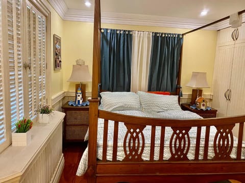 2 bedroom 2 bathroom with Free parking Bed and breakfast in Subic