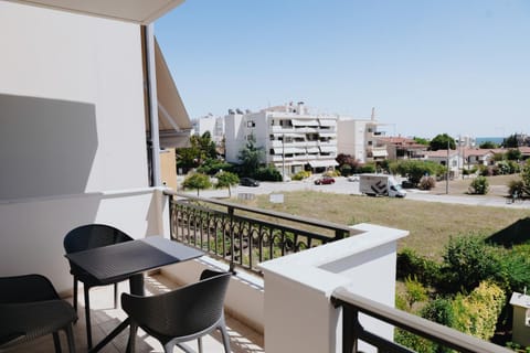 Balcony/Terrace, Street view