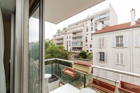 Spacious T3 With View In The Heart Of The City! Apartment in Charenton-le-Pont