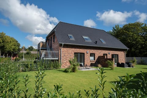 Property building, Garden, Garden view