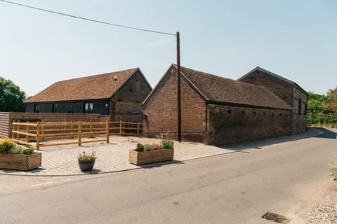 Bunkers Barn, 2 bedroom luxury stay with parking House in Hemel Hempstead