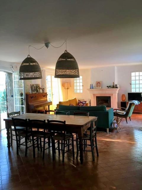 Villa familiale avec piscine à Mouans-Sartoux Villa in Mouans-Sartoux