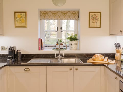 Beehives Cottage at Woodhall Estate House in East Hertfordshire District