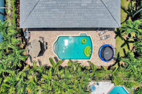 Heated Saltwater Pool - Tropical Oasis with BBQ Villa in Oakland Park