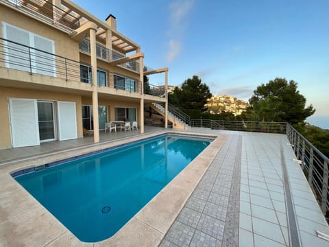 Seaview 6br villa with private pool Villa in Marina Baixa