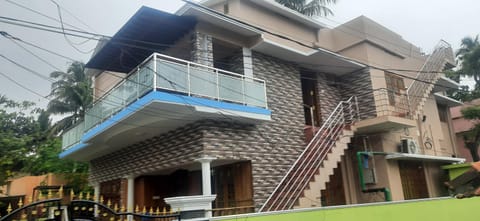 Texas Guest house Condo in Thiruvananthapuram