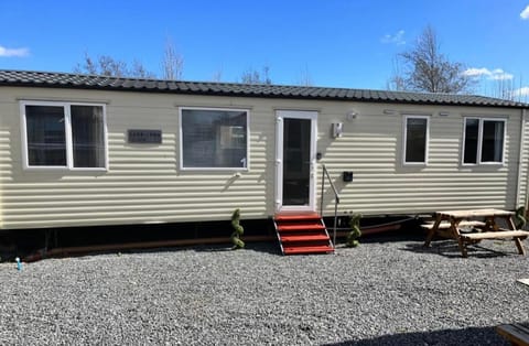 Marsh Farm Holiday Park Campground/ 
RV Resort in Great Yarmouth