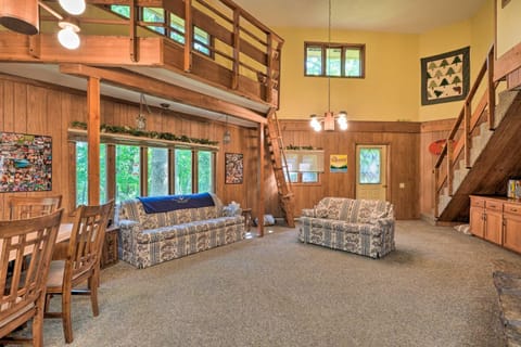 Rogers Cabin with Direct Access to Beaver Lake! Casa in Beaver Lake