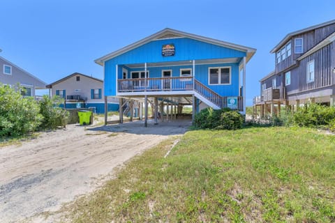 Afternoon Delight by Oak Island Accommodations House in Oak Island