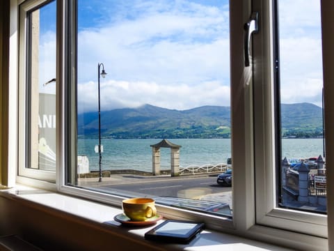 View (from property/room), Living room, Mountain view, Sea view