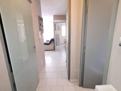 Appartement Rénové T3: Parking, Wi-Fi, Piscine, Tennis, à 150 m de la Plage et Commerces - FR-1-316-283 Apartment in Six-Fours-les-Plages