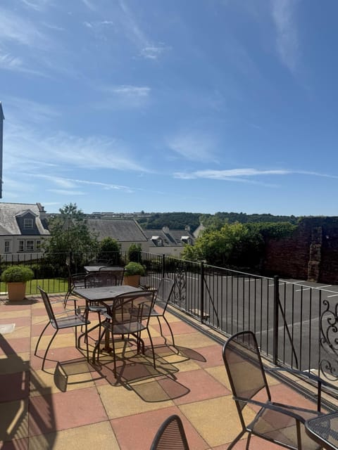 Patio, Garden, Parking