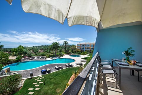 Balcony/Terrace, Swimming pool