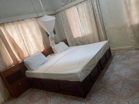 One World Village Guesthouse Bed and Breakfast in Senegal