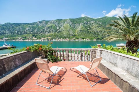 Balcony/Terrace, Beach, Mountain view, Sea view