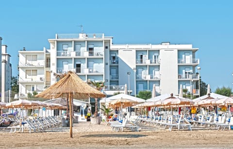 Property building, Day, Beach, Sea view, sunbed