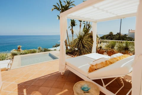 Patio, Natural landscape, View (from property/room), Balcony/Terrace, Swimming pool, sunbed