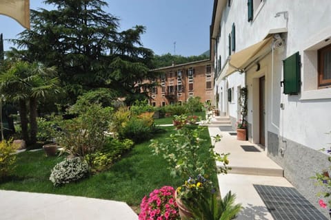 Facade/entrance, Garden